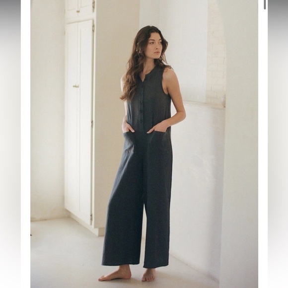 New a. ren Esme Jumpsuit in Navy, New with Tags size Medium - Picture 1 of 7
